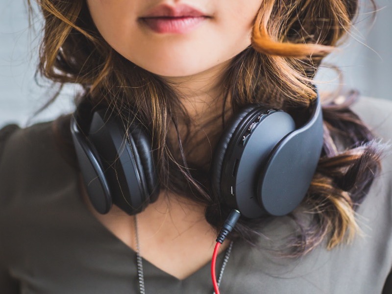 Noise-Cancelling Headphones